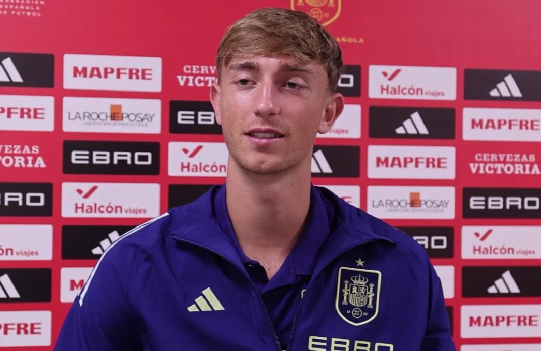 赫伊森：拉莫斯的出球能力被低估了，他是一个出色的传球手